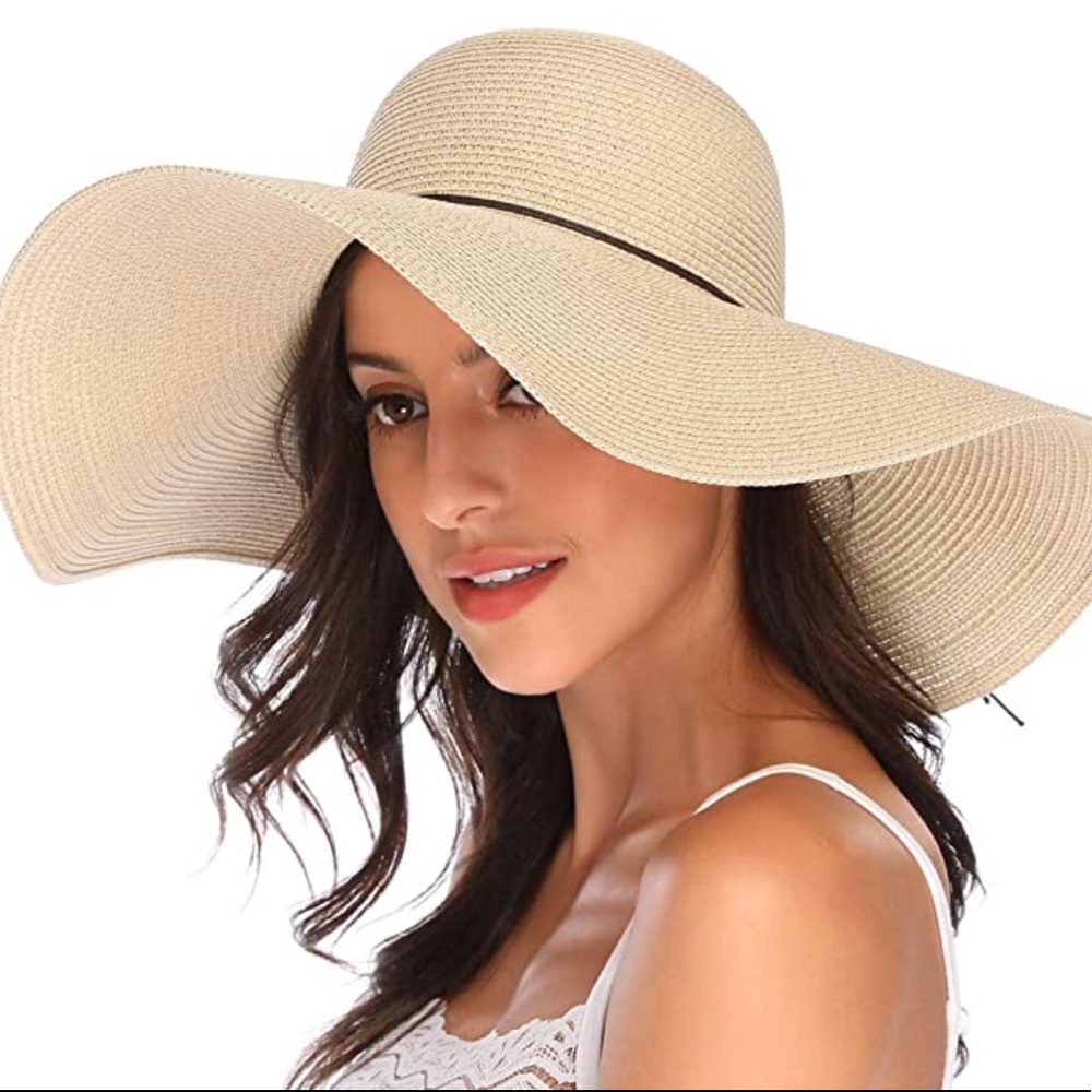 Floppy beach/sun hat
